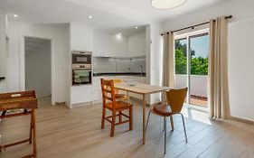 2 Bdr Vilamoura Escape W Balcony By Lovelystay